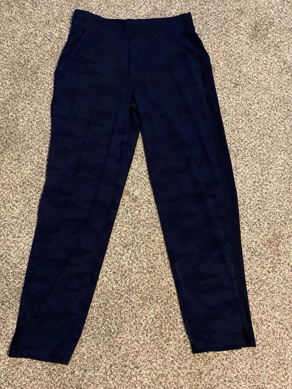 Athleta Women’s Navy Camouflage Performance Leggings Size 4